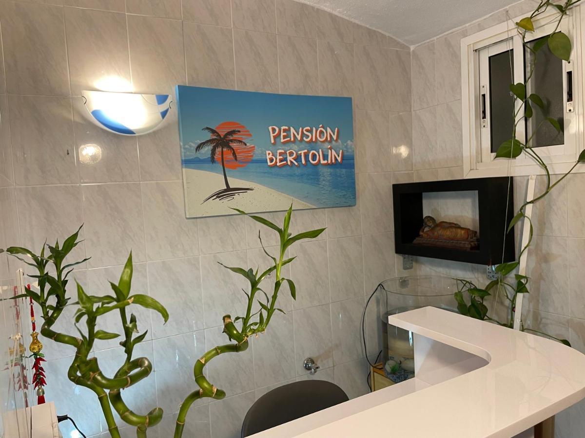 Pension Bertolin Barcelona Exterior photo